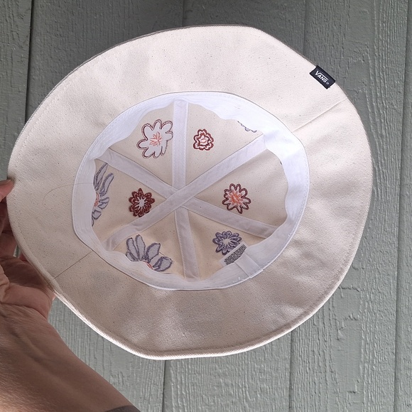 Vans summer blooms embroidered bucket hat size L/XL - Picture 7 of 10